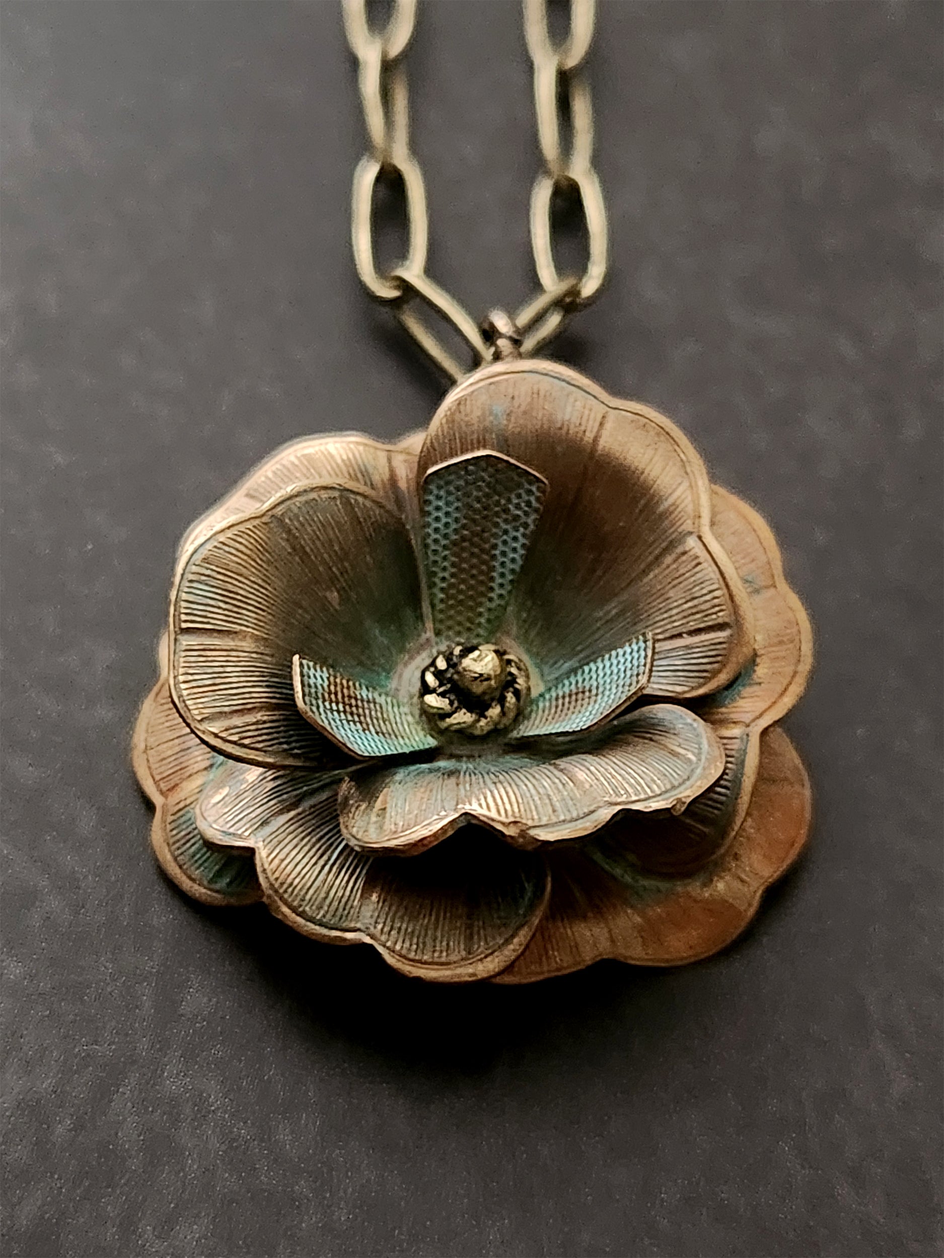 rose bloom necklace