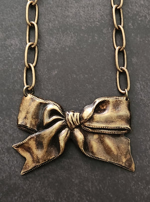 big bow necklace