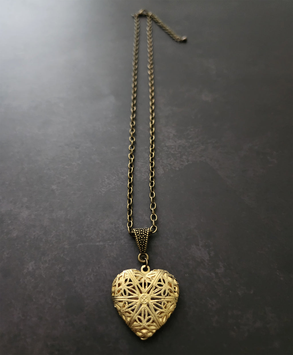 vintage locket necklace