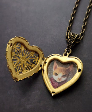 vintage locket necklace