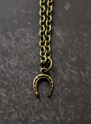 lucky horseshoe necklace