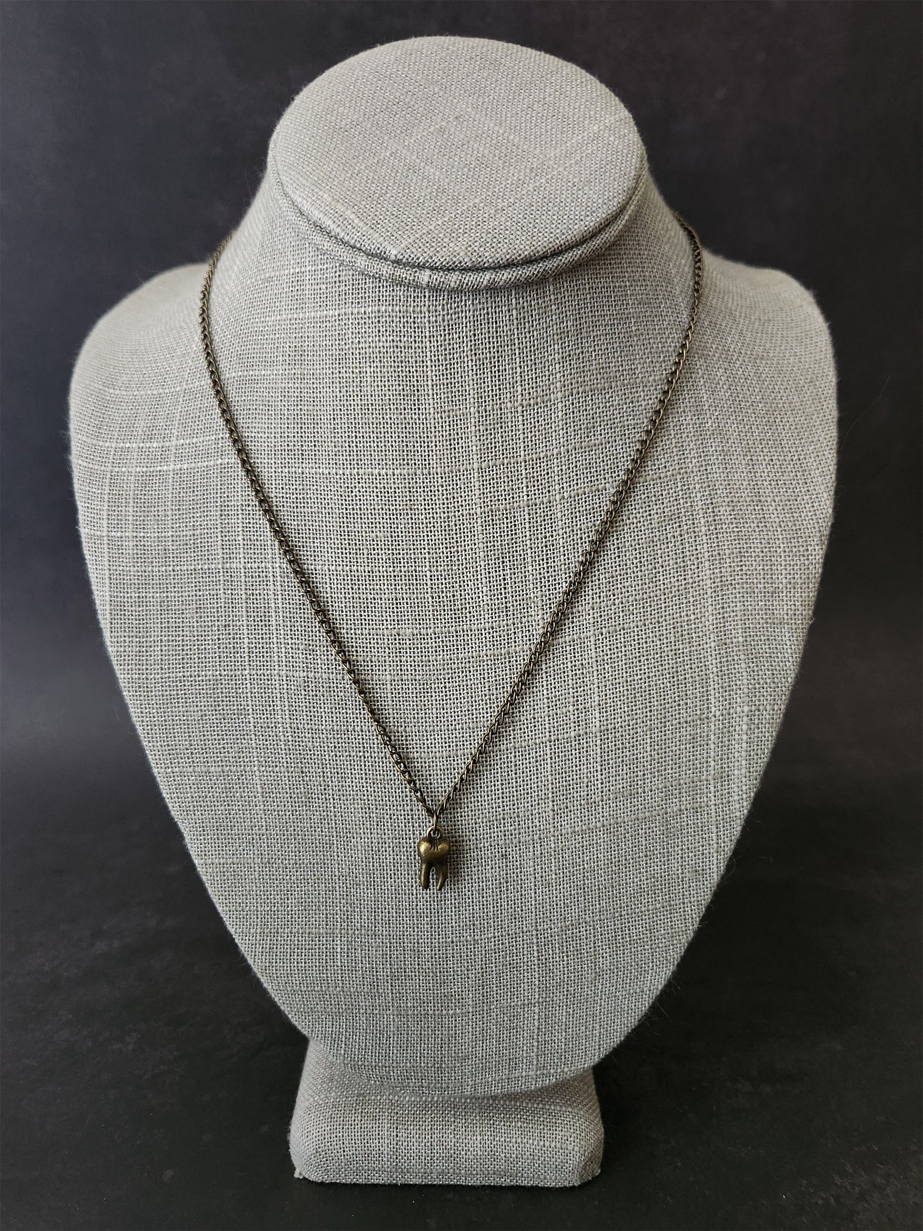 toothy necklace