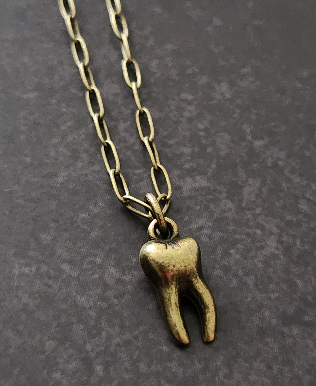 toothy necklace