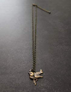 perched wren necklace